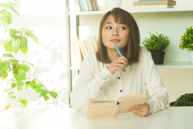 アルコール消毒液の詰め替え容器100均のボトルで大丈夫？素材や材質の選び方は？