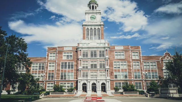 親バカ青春白書の大学ロケ地の場所はどこ?エキストラの募集はある?